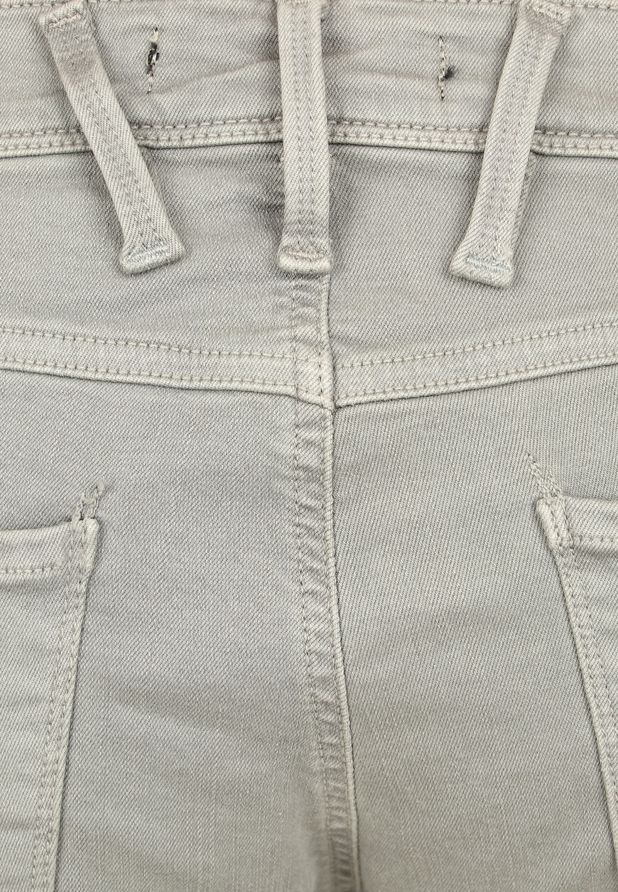 джинсы  M914Y 000 8366197 со скидкой