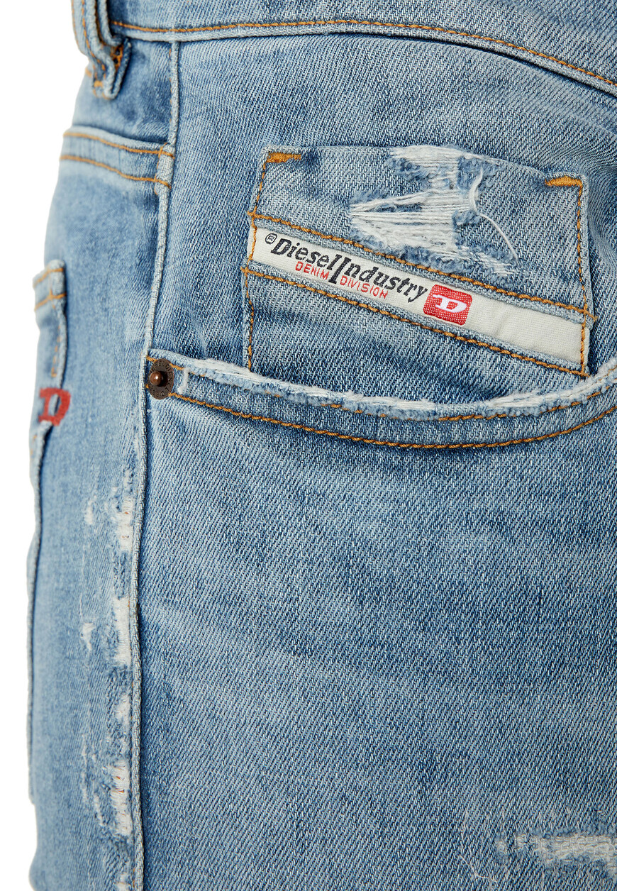 джинсы  A03558 09E73 со скидкой