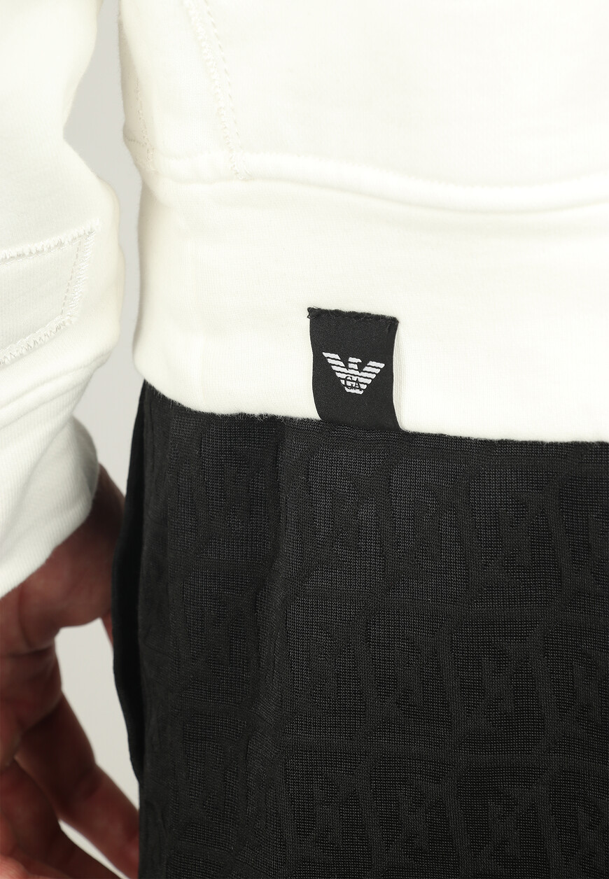 толстовка  3R1MCU1JLXZ на официальном сайте