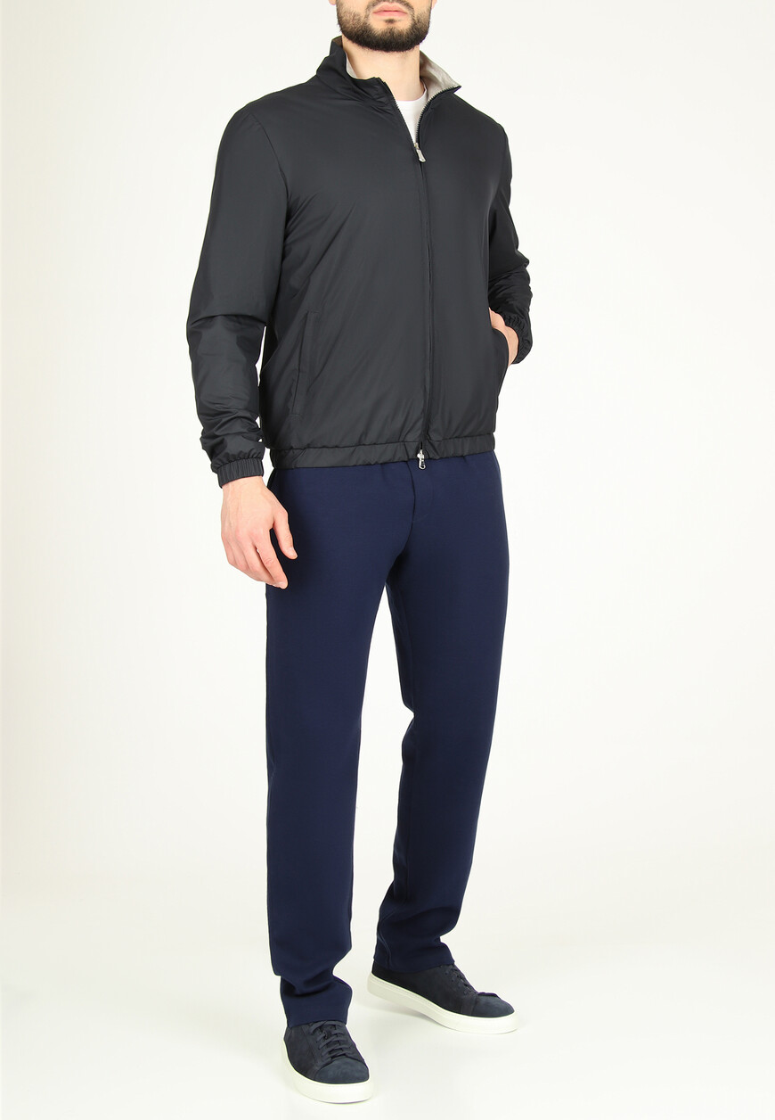 ветровка  от известного бренда вид слева