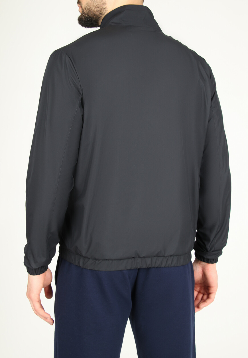 ветровка  из италии вид сбоку