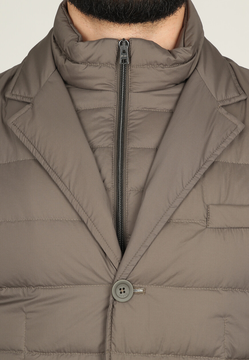 Товар серого цвета с внутренней стороны