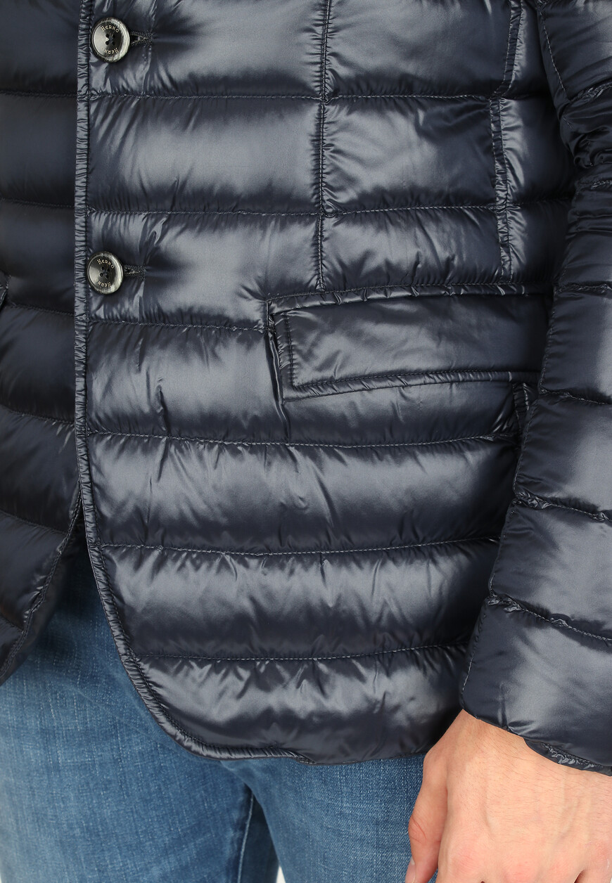 пуховик  из проверенных материалов спереди