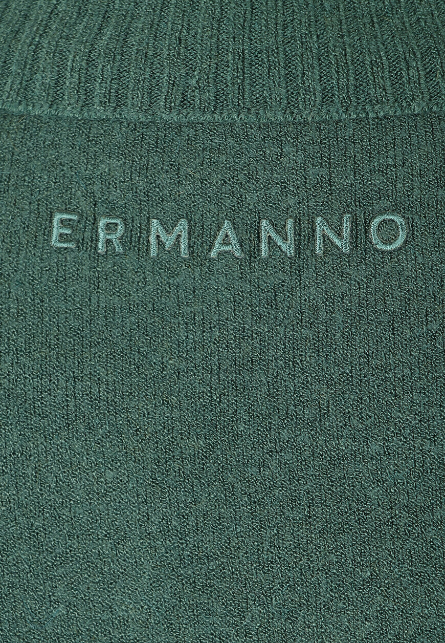 водолазка  D43EM002EP1 со скидкой