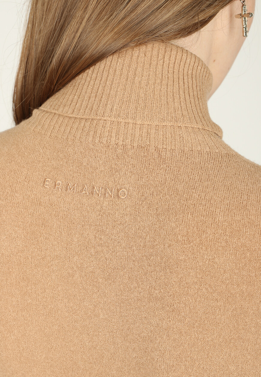 водолазка  D43EM002EP1 по распродаже