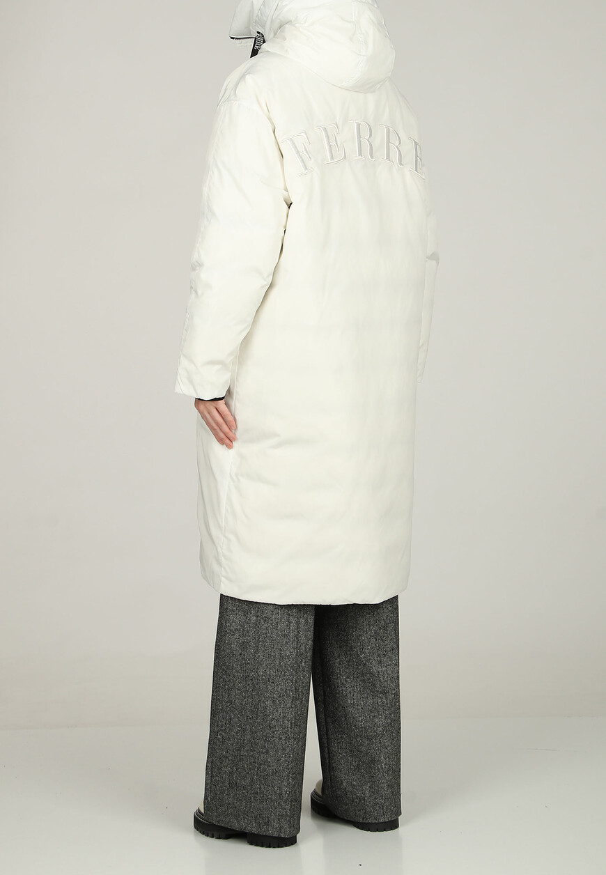 

Пуховик Gianfranco Ferre, Белый