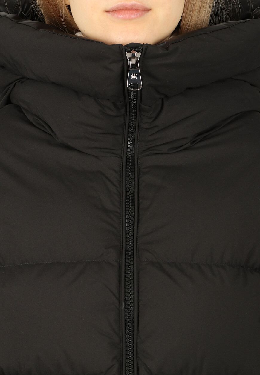 пуховик  8K690 со скидкой