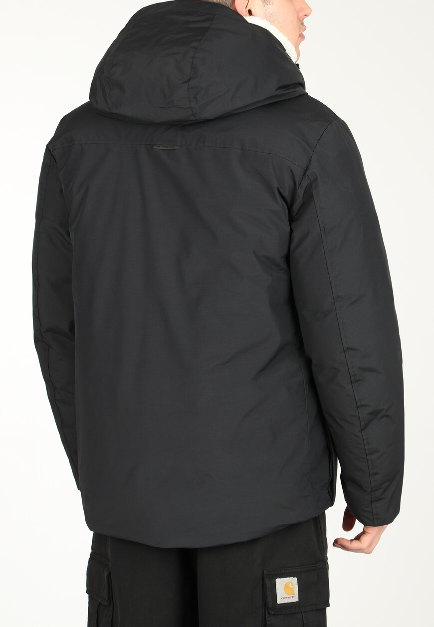 Товар черного цвета с внутренней стороны