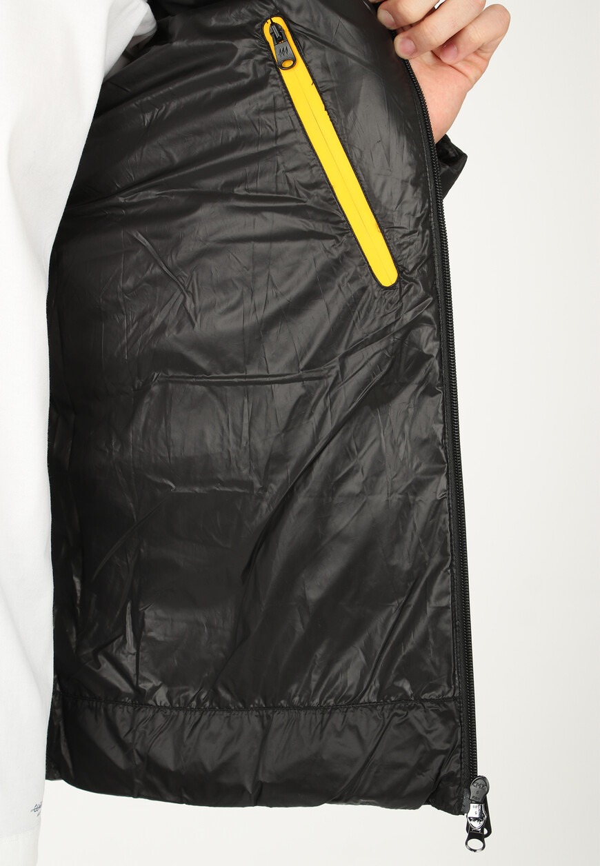 пуховик  универсального стиля с лицевой стороны