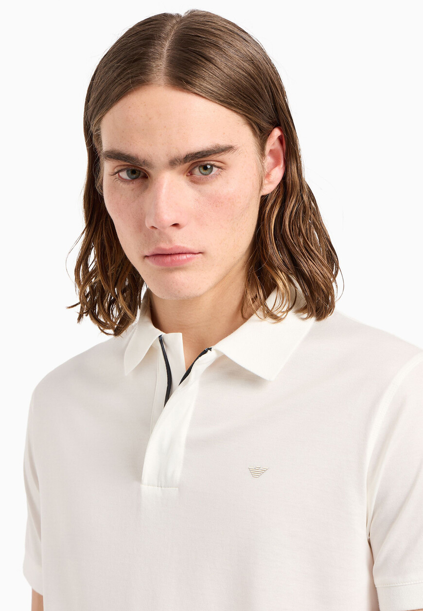 футболка  EM000080AF10094 со скидкой