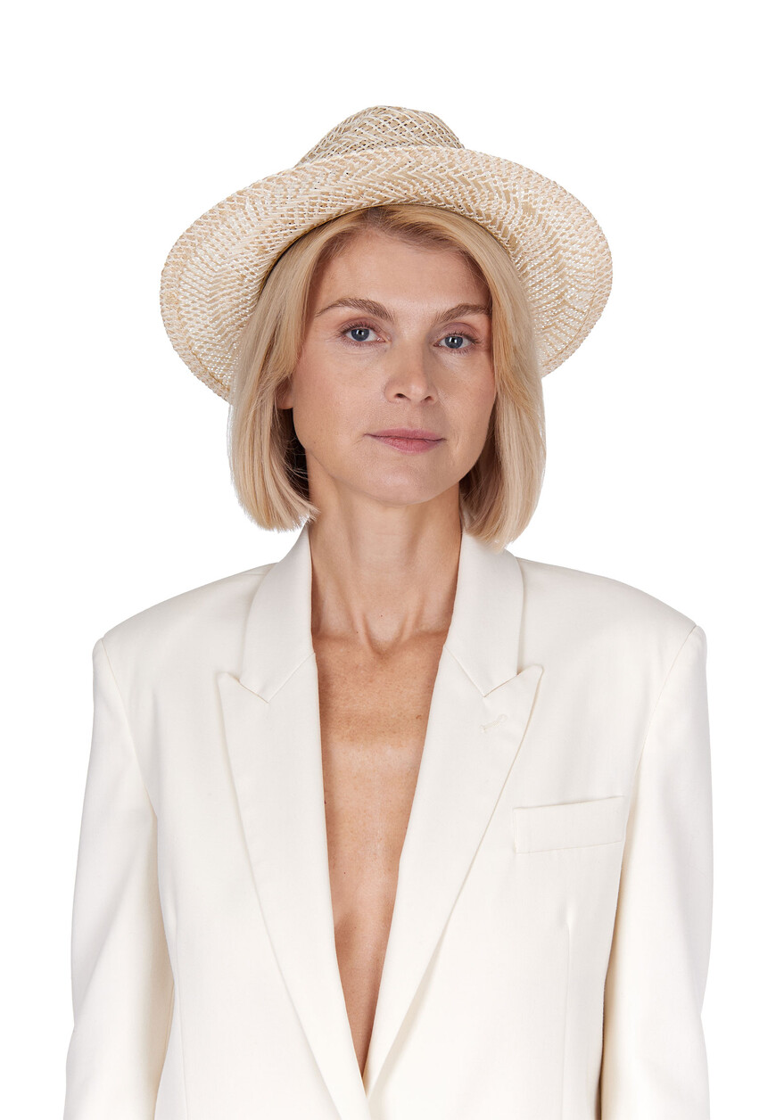 шляпа  S36140C0 09880 по акции