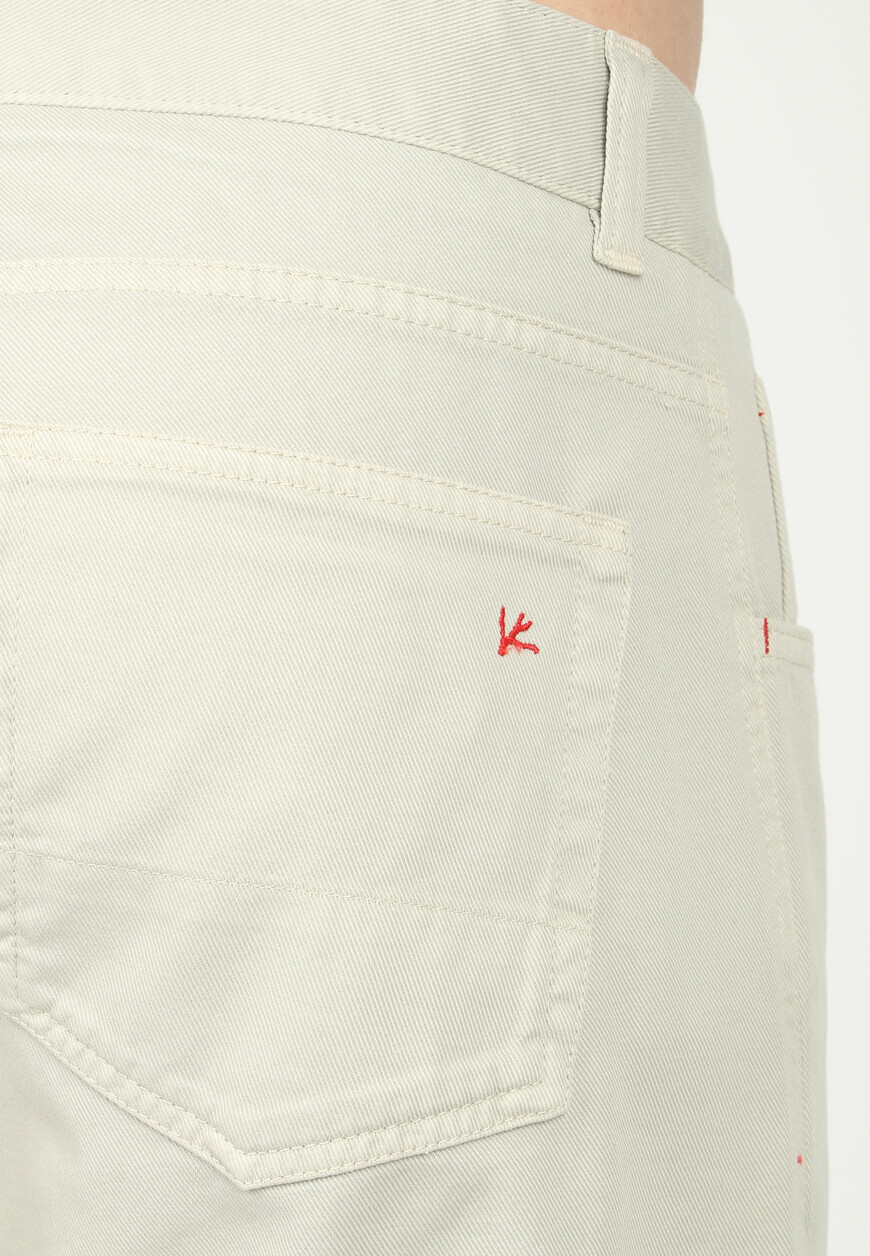 джинсы  TCRZ02DJ064 на официальном сайте