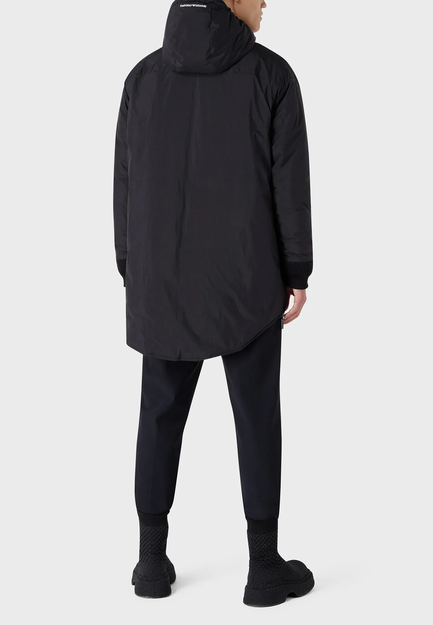 Товар синего цвета с внутренней стороны