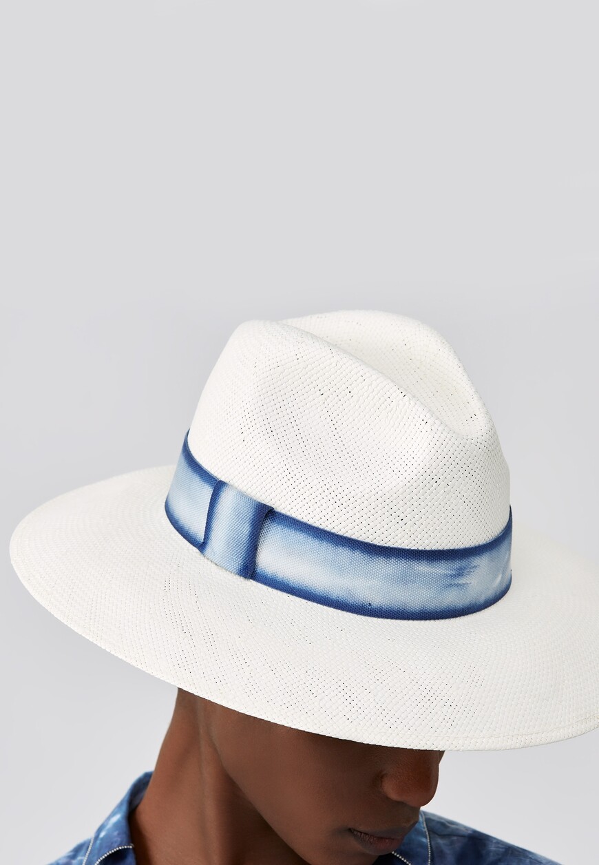 шляпа  AAD272B922 по акции