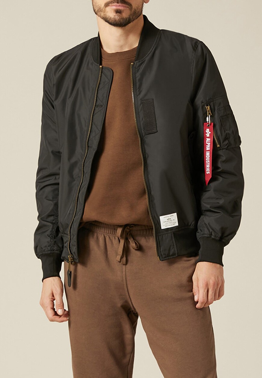 

Ветровка Alpha Industries, Черный