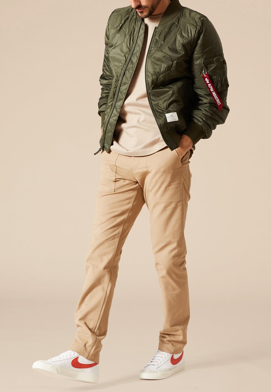 ветровка  от бренда alpha industries вид слева