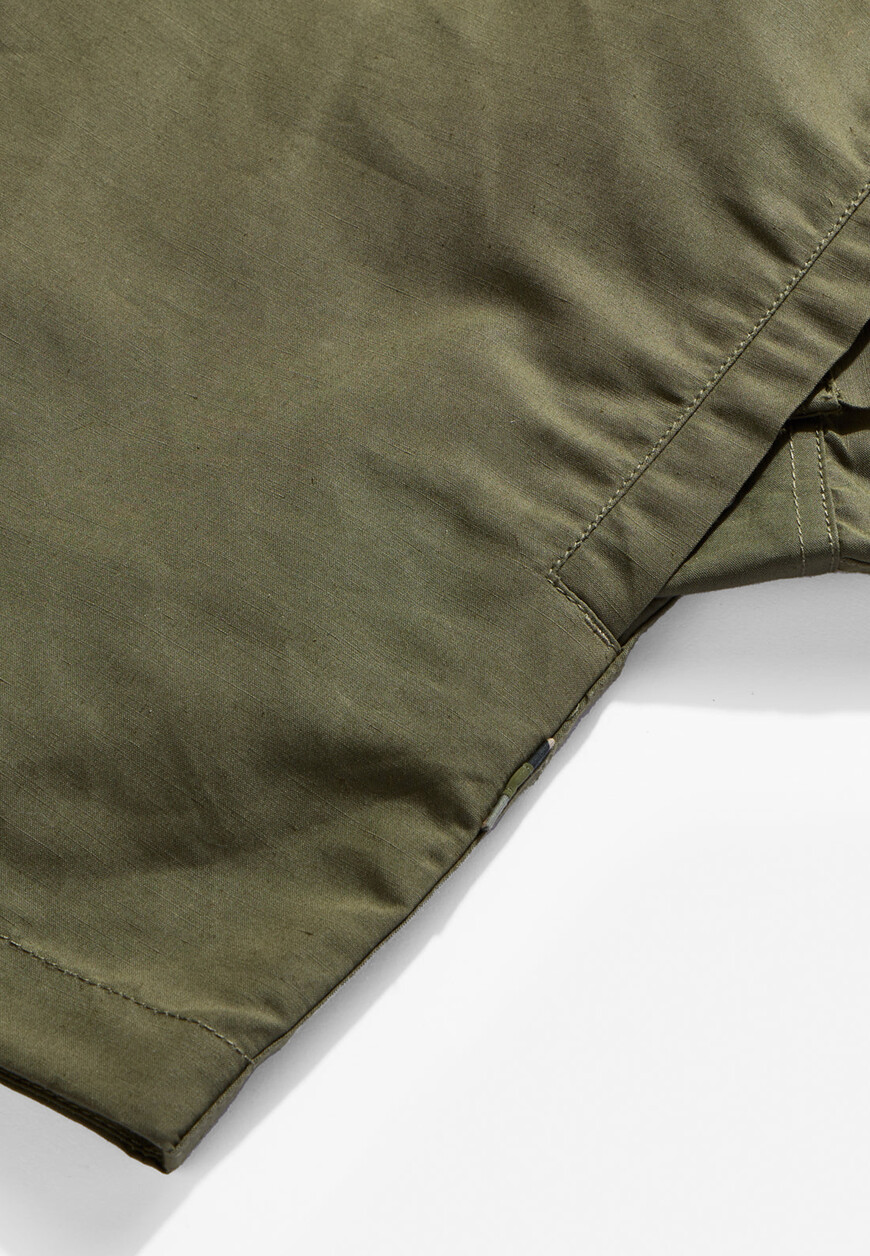 ветровка  для взрослого возраста с изнаночной стороны