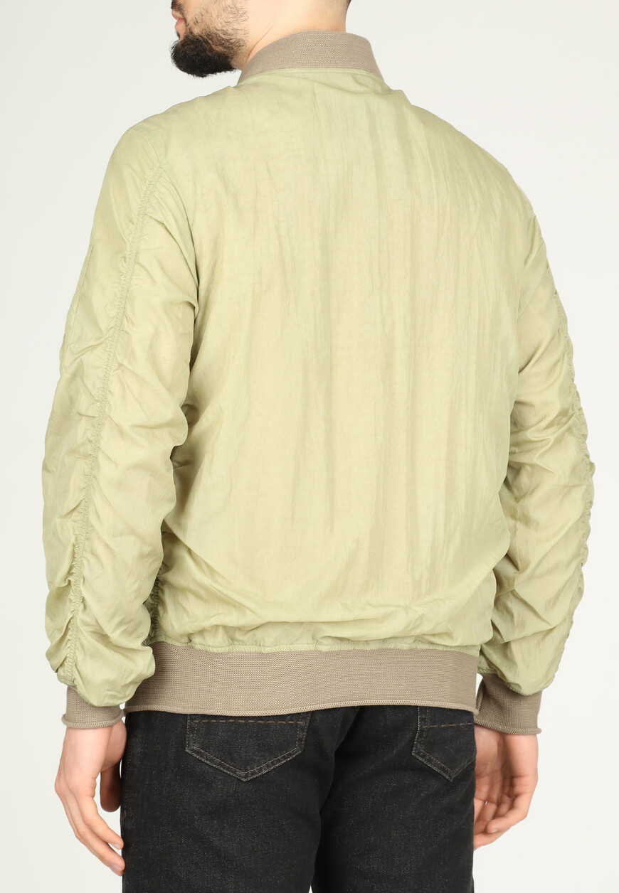 куртка  из италии вид сбоку