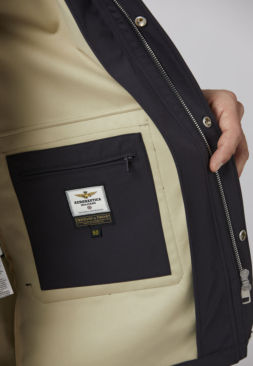 куртка  из италии вид сбоку