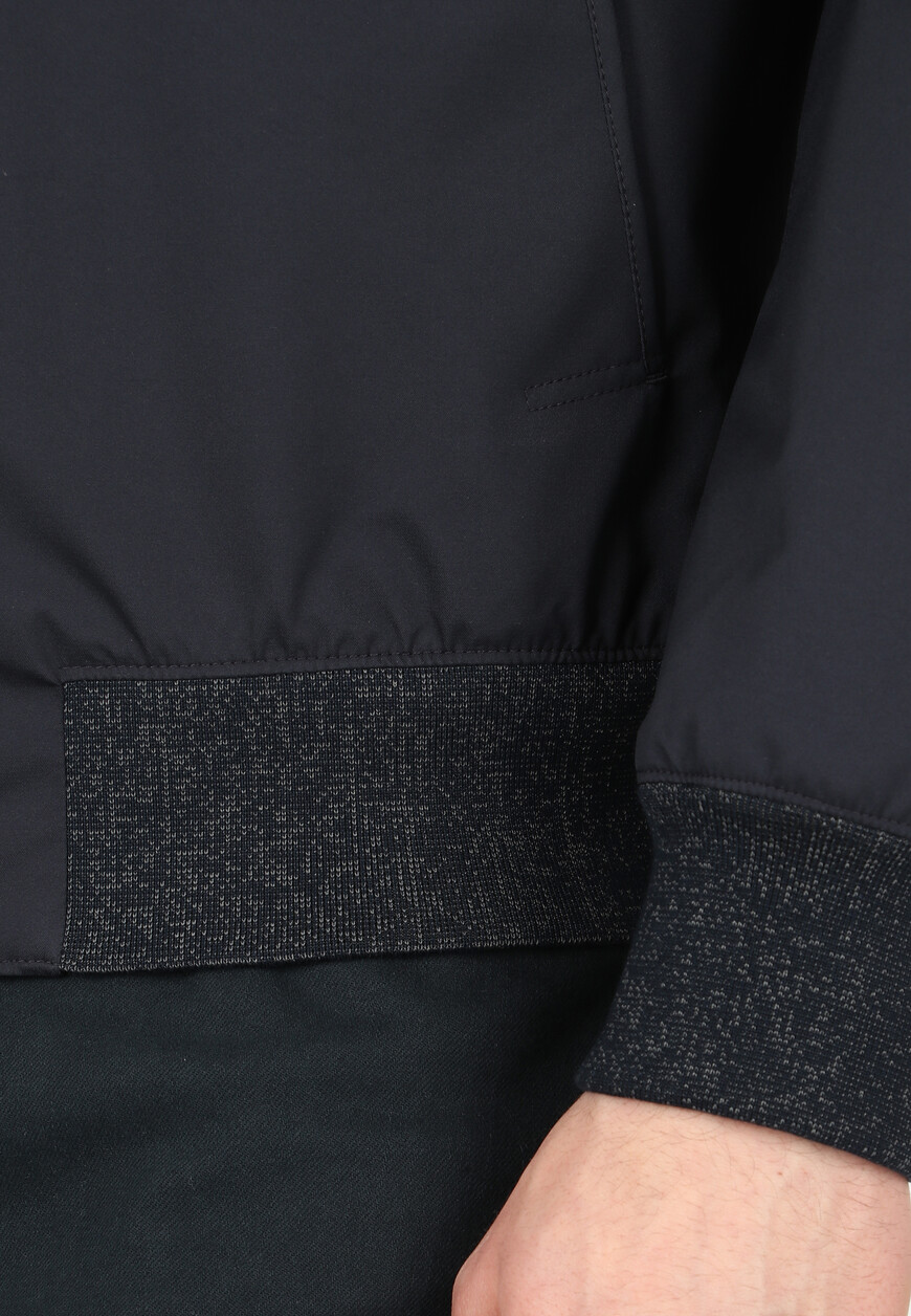 куртка  из проверенных материалов спереди