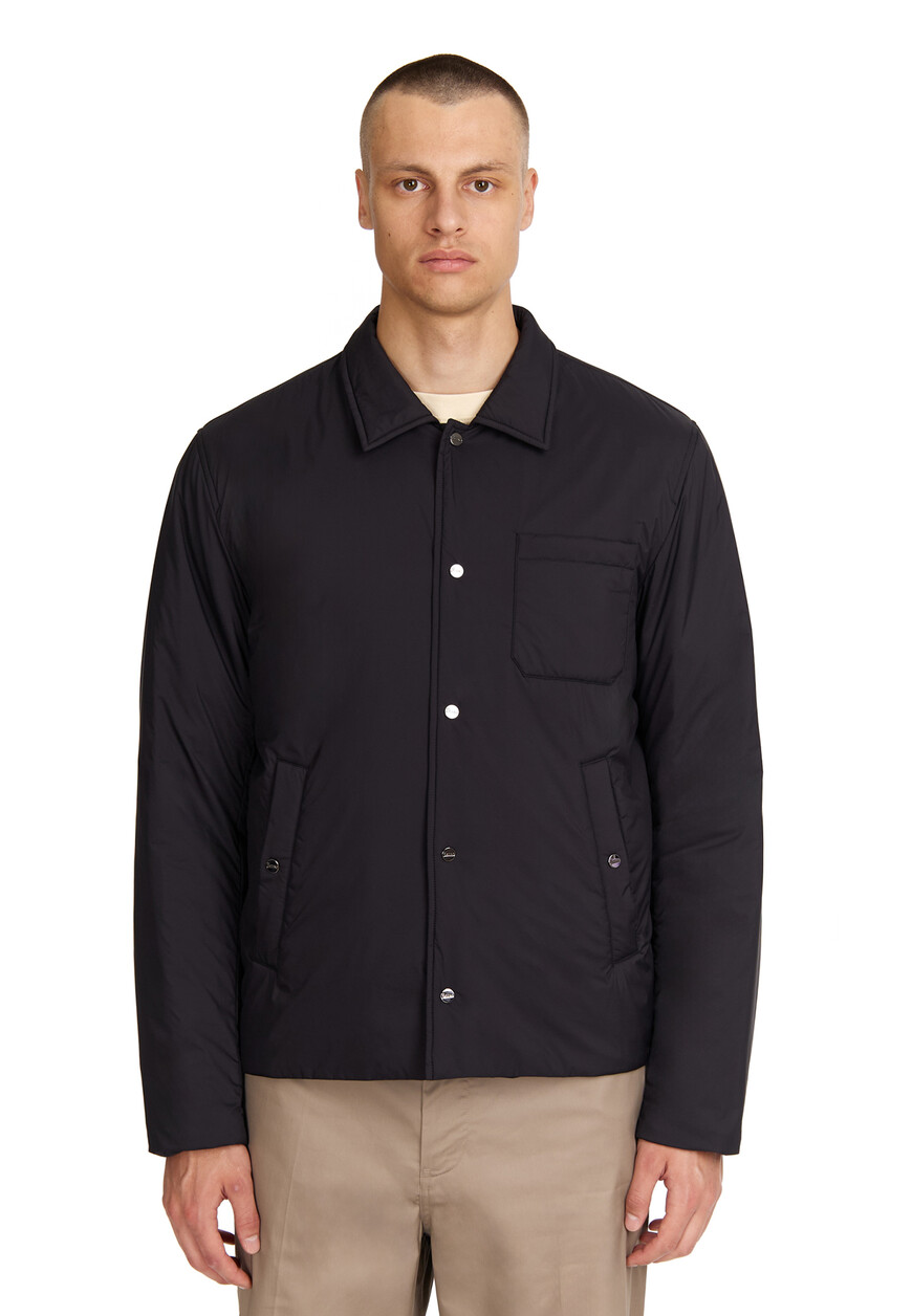 Товар черного цвета с внутренней стороны