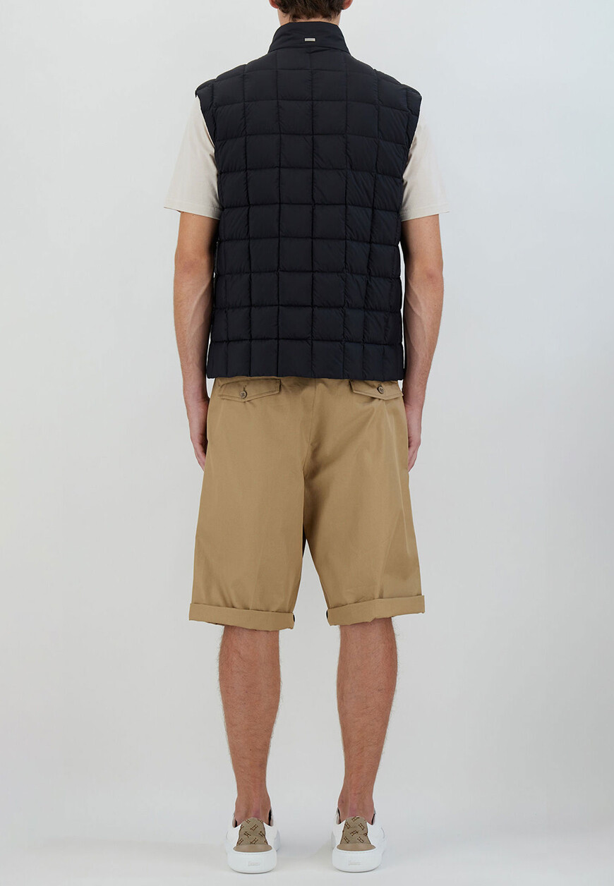 жилет  из проверенных материалов спереди