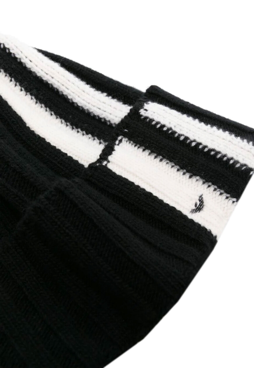 

Шапка Emporio Armani, Черный