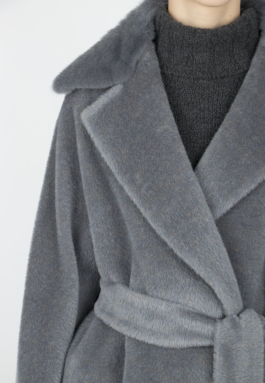 пальто  8000 260316P676 по распродаже