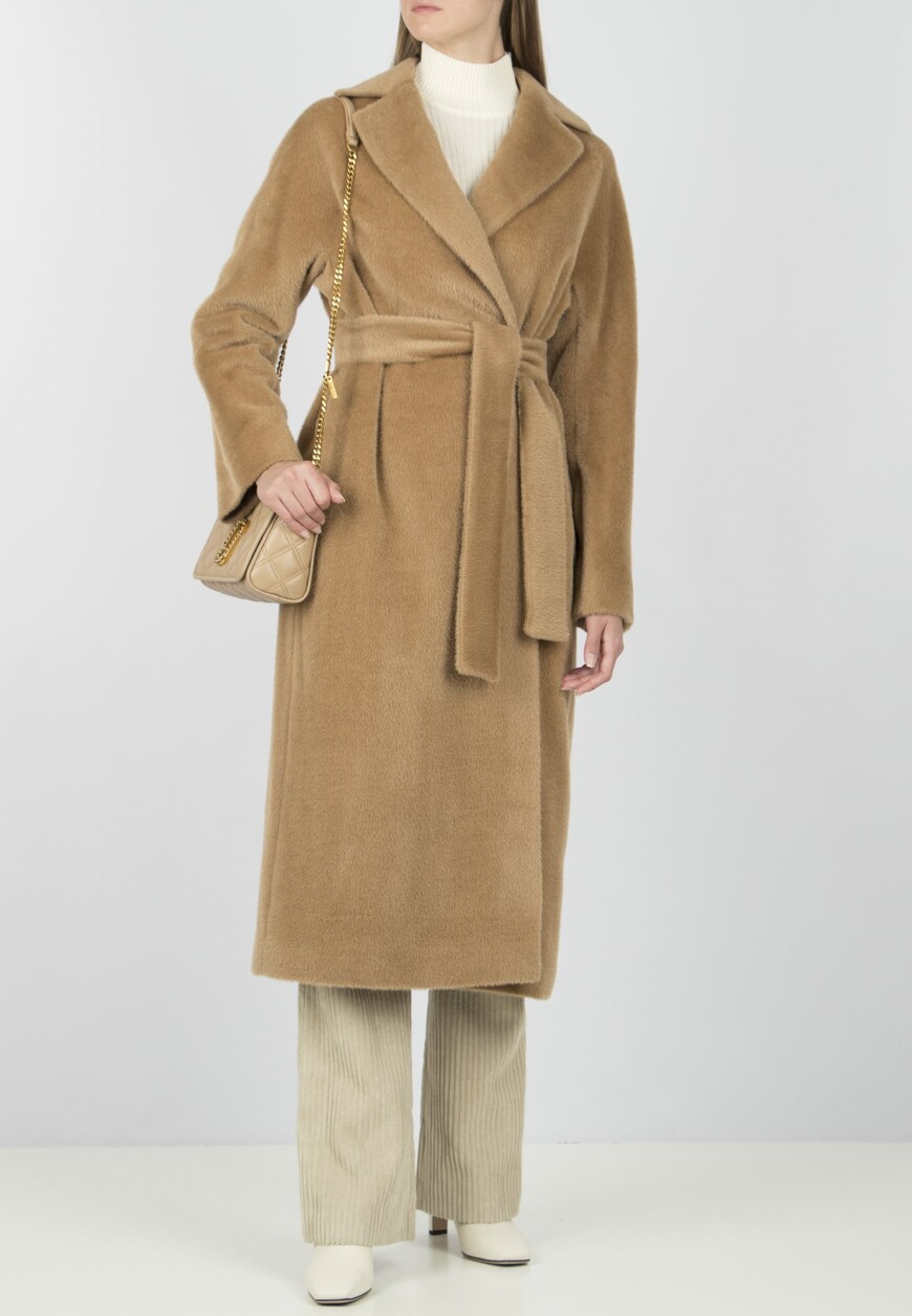 пальто  8000 260315 по акции