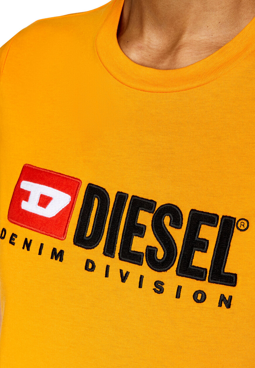 футболка  A050330GRAI со скидкой