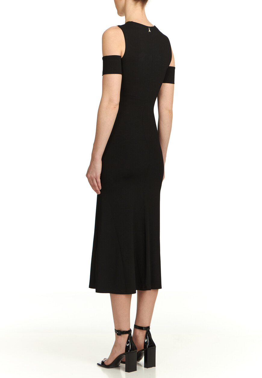 Товар черного цвета по низкой цене