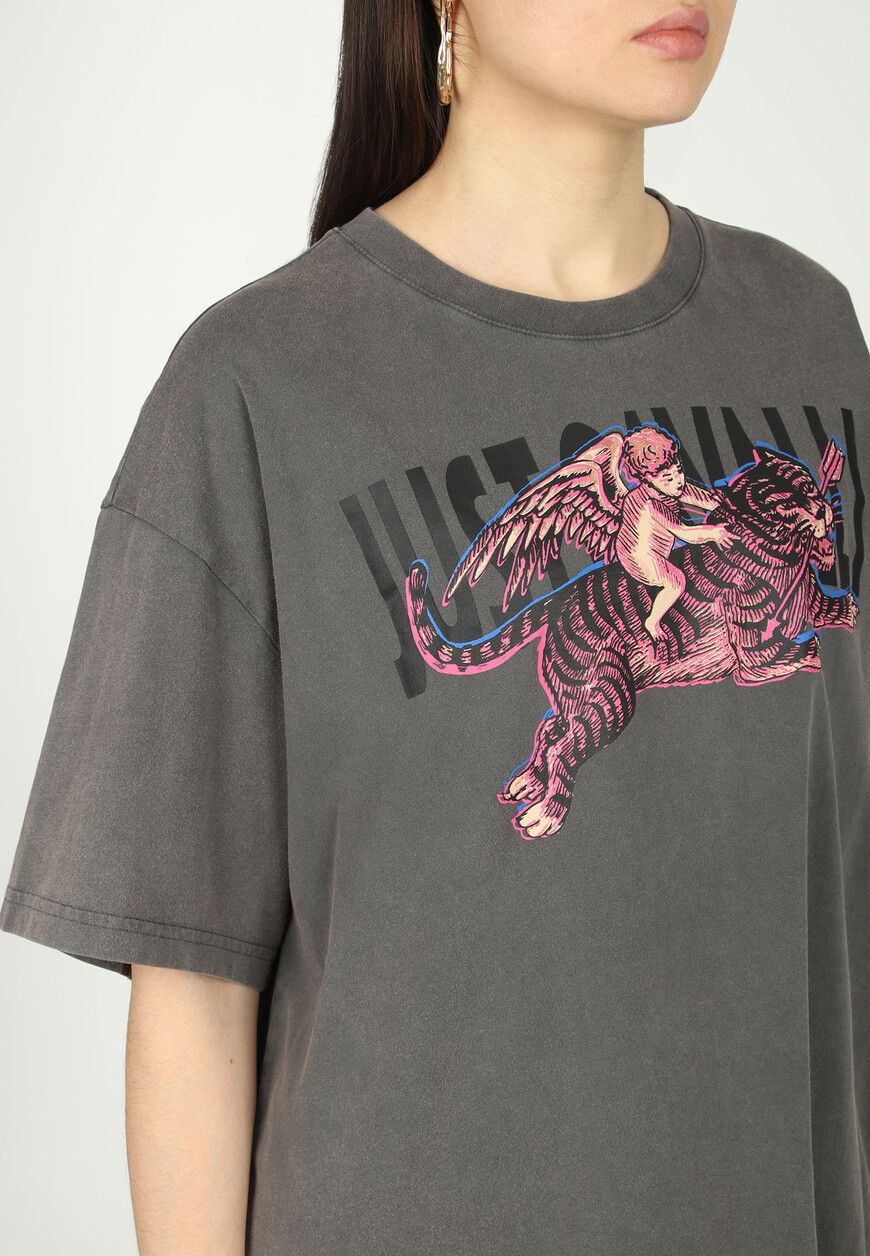 Продукция для женщин по распродаже