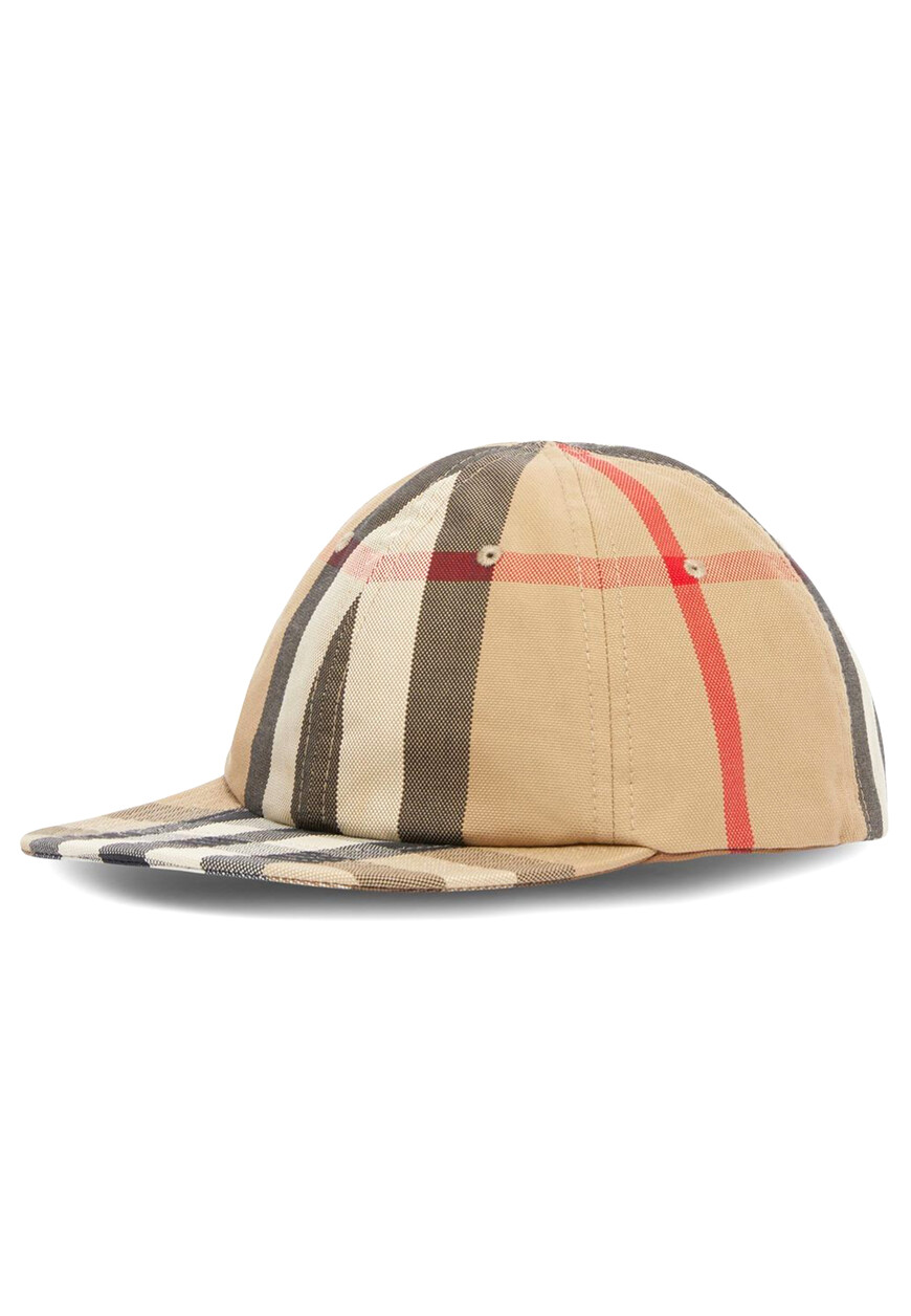 

Бейсболка Burberry, Другой