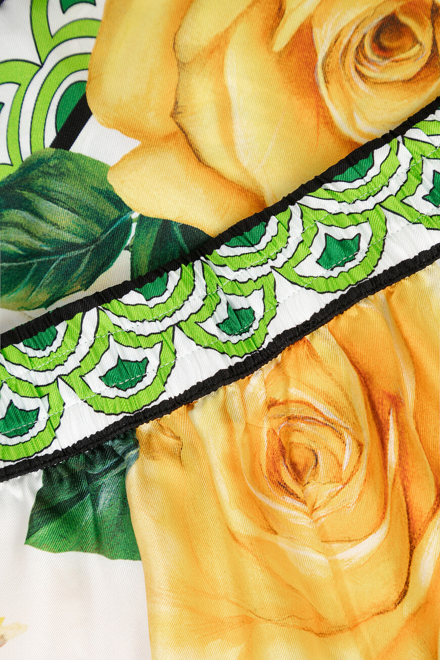 шорты  модель из коллекции flowering FTAM7T HI1RQ HV3VO по распродаже