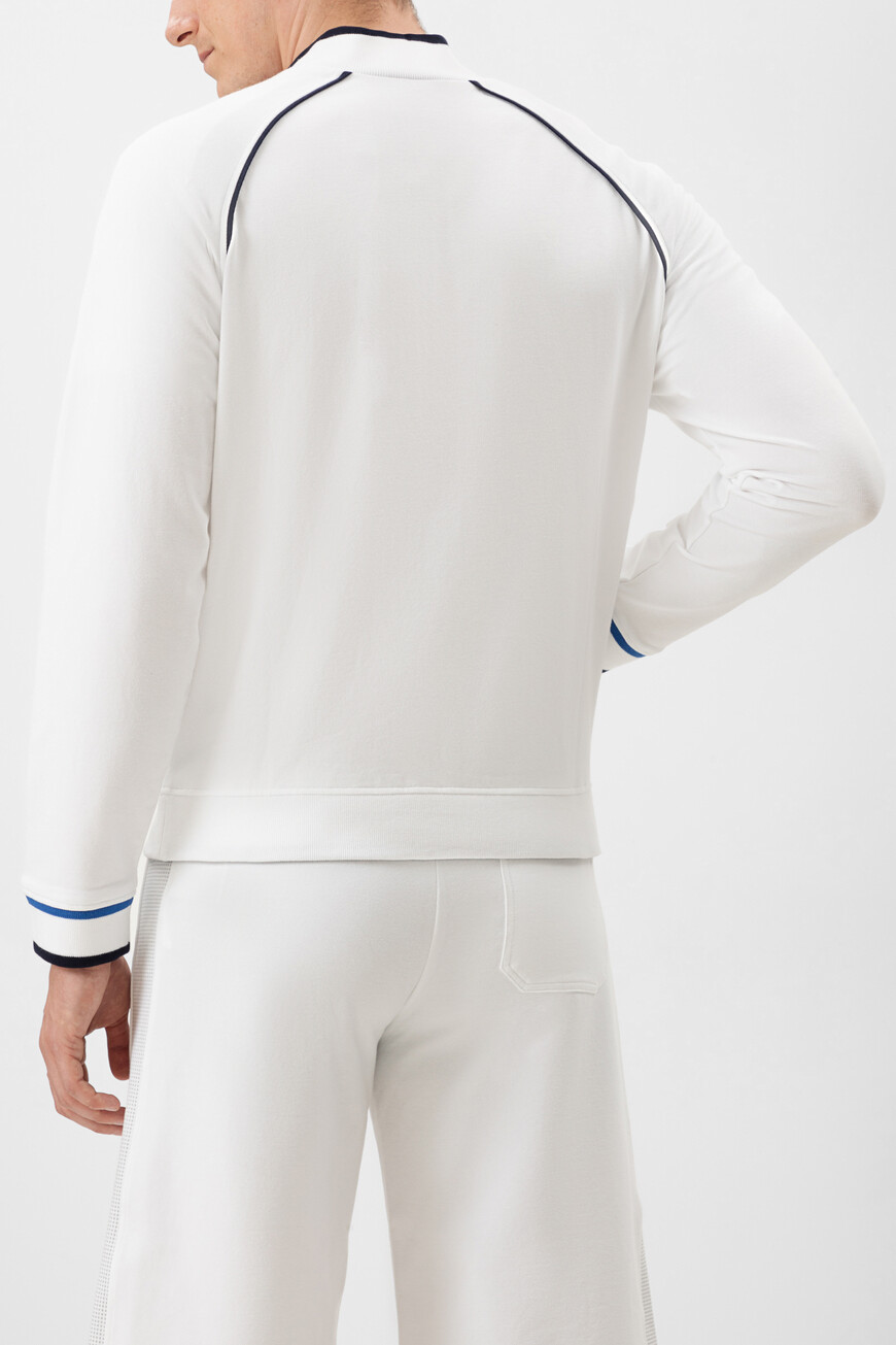 олимпийка  модель из линейки sr luxury tech K111036R31 T24257 3100 по акции