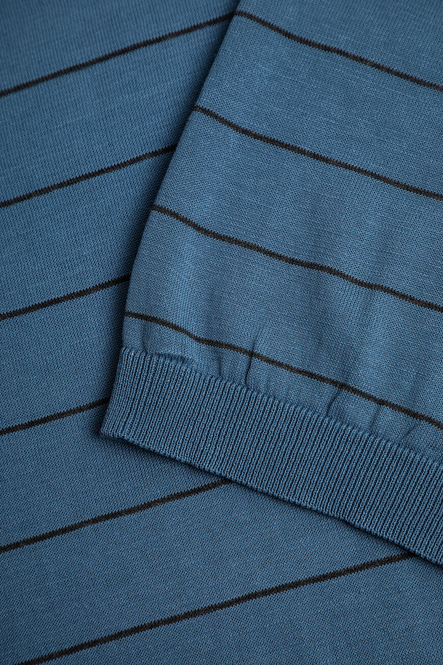 футболка  MG8247 Y0464 740 на официальном сайте