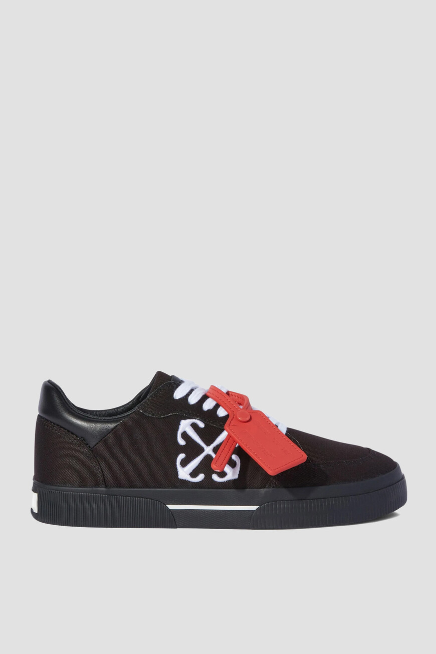 

Сникеры Off-White Модель New Low Vulcanized, Черный