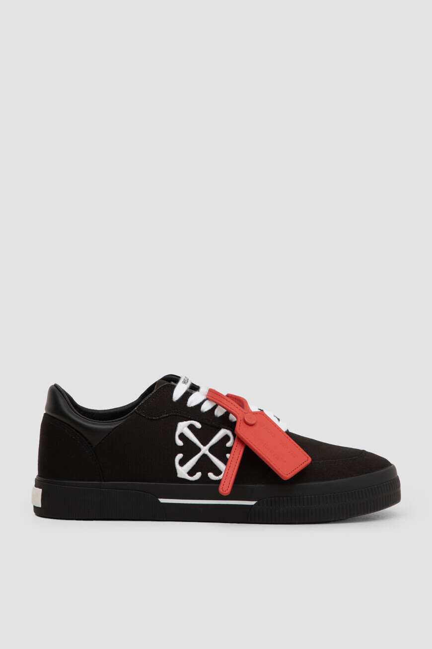 

Сникеры Off-White Модель Low Vulcanized, Черный