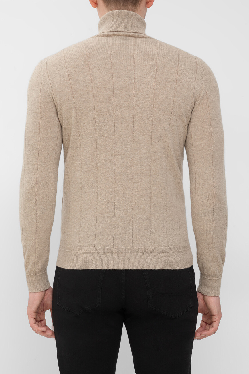 водолазка  UMU30L O2K08 9700 по акции