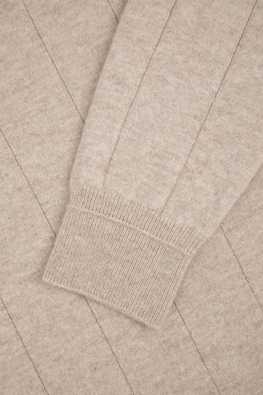 водолазка  UMU30L O2K08 9700 оригинал