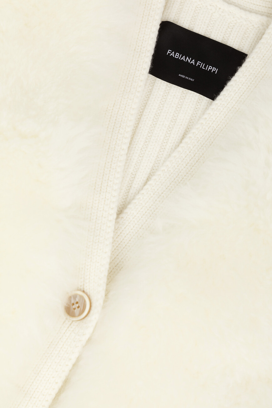 жилет  PLD214F234 I968 25 со скидкой