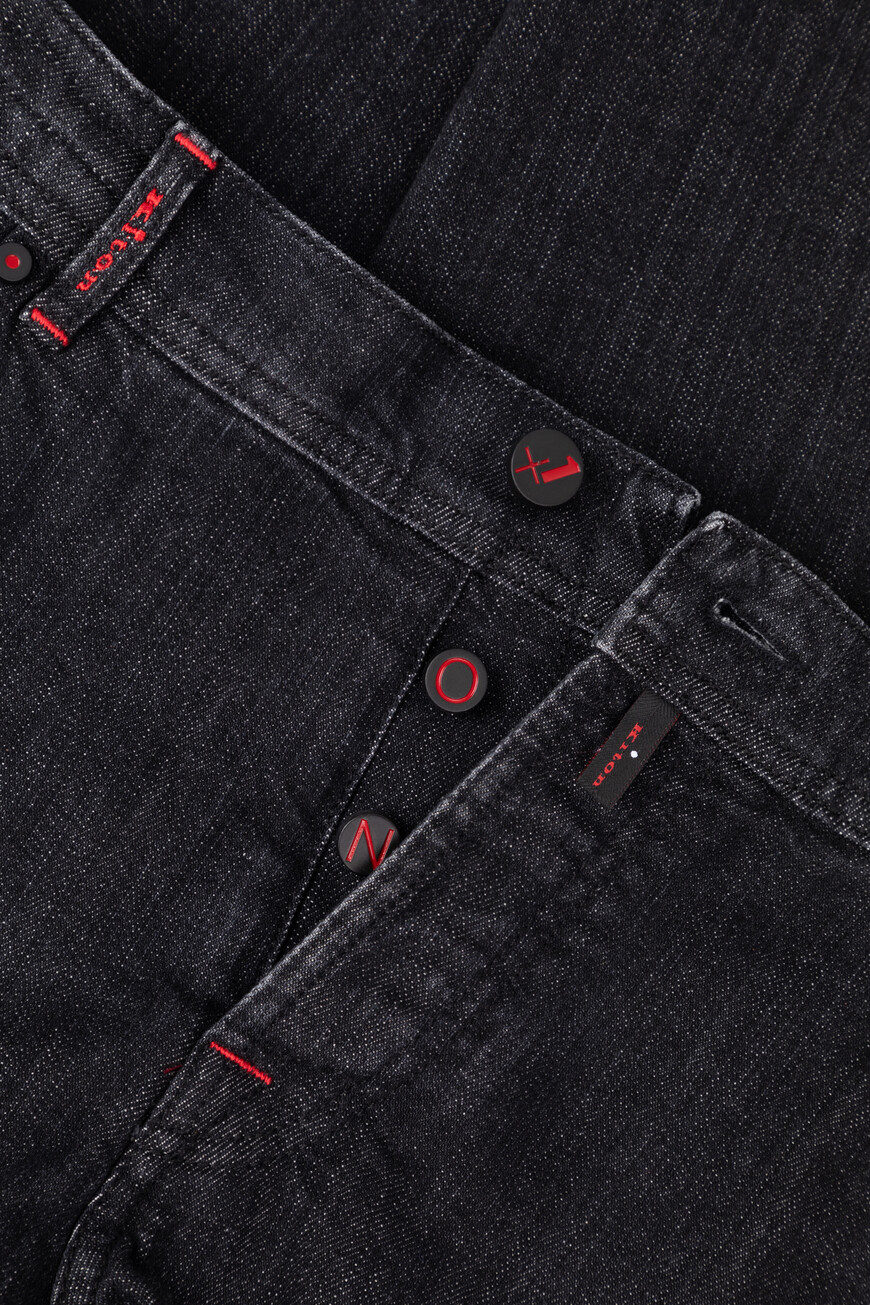 джинсы  UPNJSK0129F02000 по распродаже