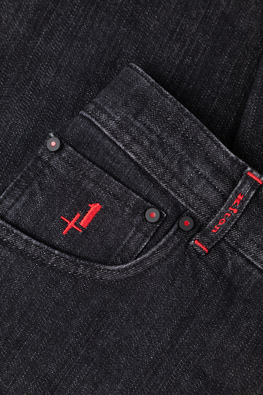 джинсы  UPNJSK0129F02000 на официальном сайте