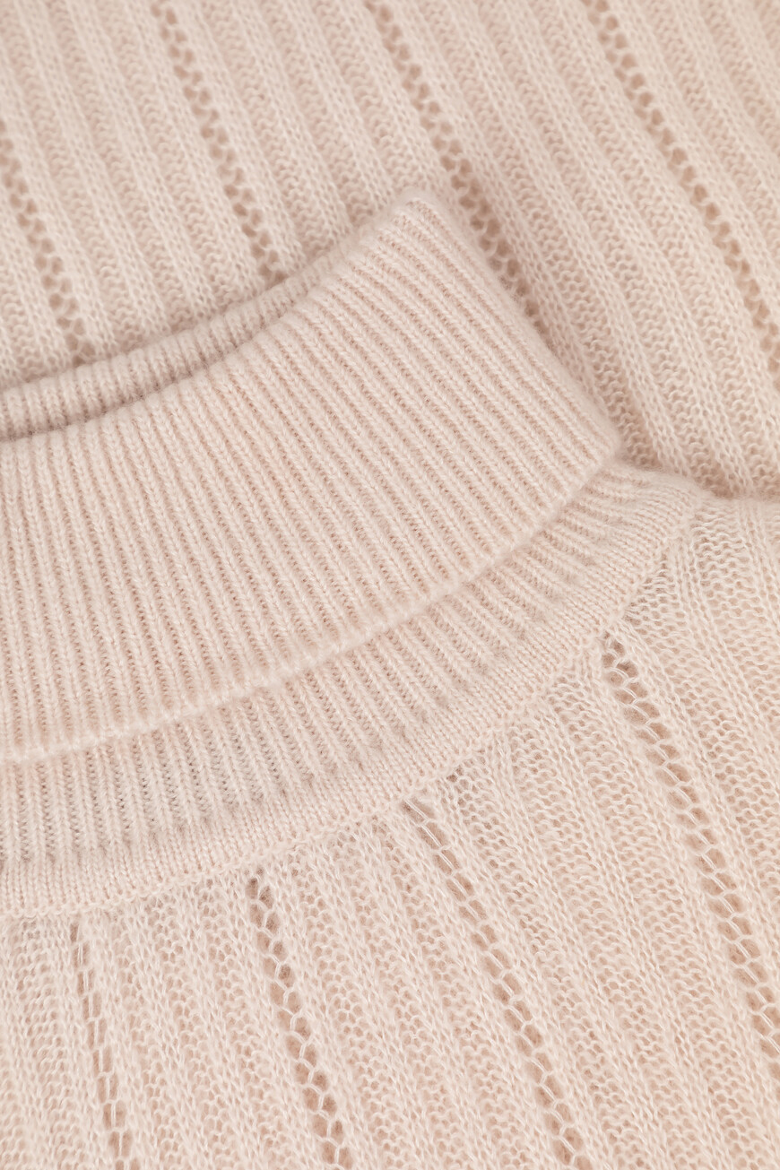 водолазка  D5871132954001 по распродаже