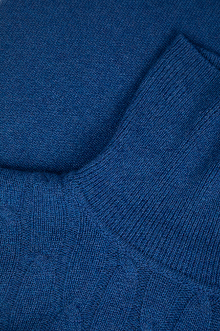 водолазка  KTN001M0320VPLA00 N22B со скидкой