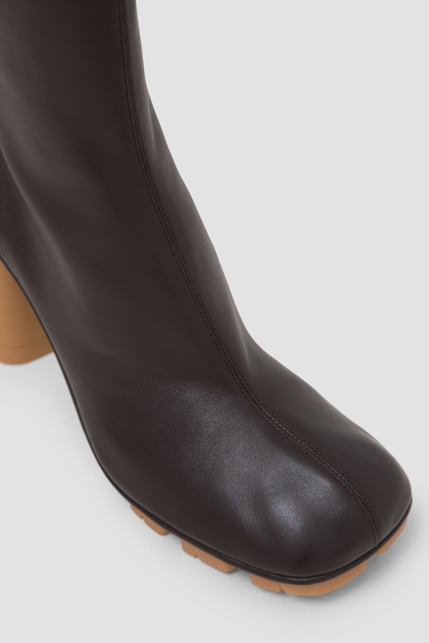 ботильоны  модель из эксклюзивной коллекции shore 796507 V4PS0 2113 со скидкой