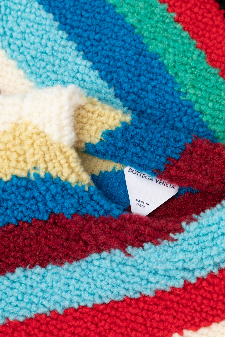 свитер  793764 V4AH0 8383 со скидкой