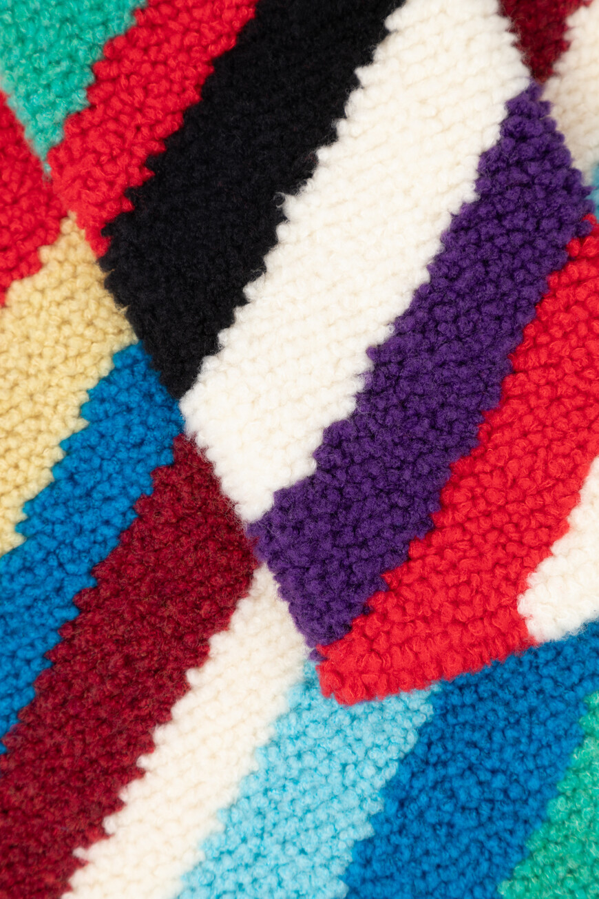 свитер  793764 V4AH0 8383 по распродаже