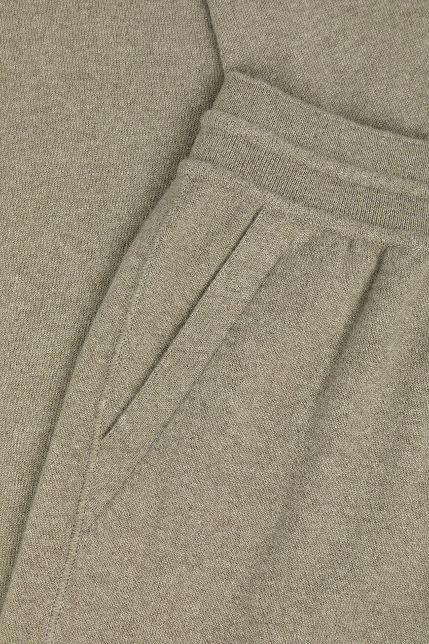 брюки  модель merano FAE6453 511M на официальном сайте