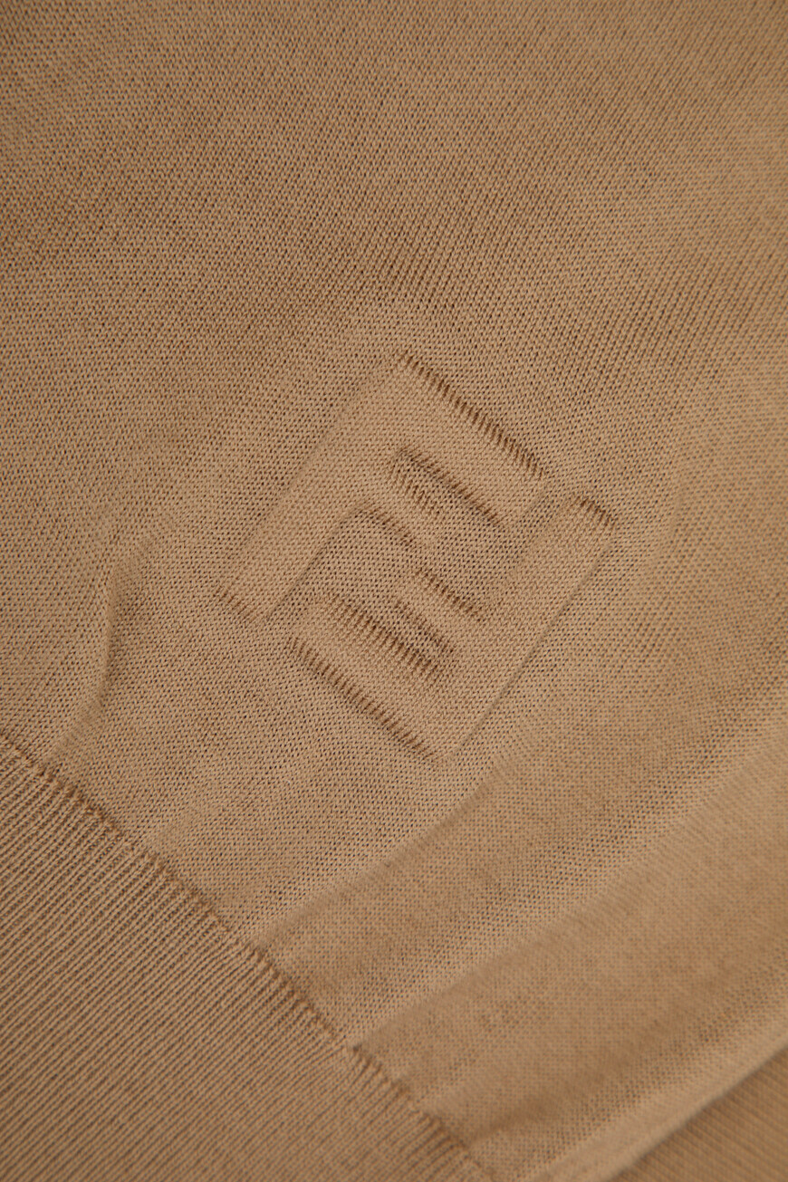 поло  FZC349 AR88 F0TZ8 на официальном сайте